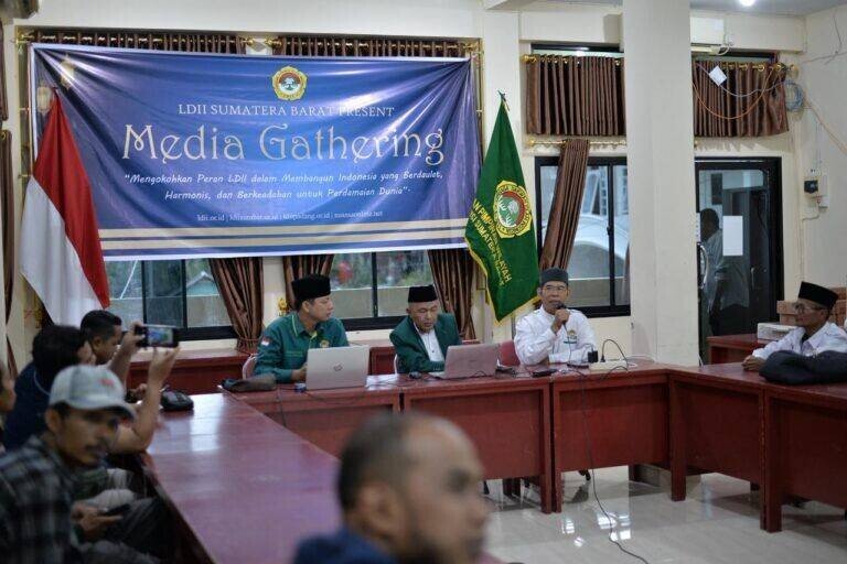 DPW LDII Provinsi Sumatera Barat (Sumbar) menggelar media gathering dan buka puasa bersama insan pers. Foto: LINES.