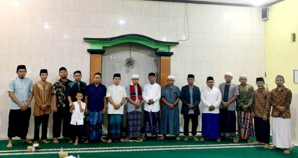 Pemerintah Desa Bojongsari menggelar kegiatan tarawih keliling di Masjid Al Barokah, naungan PAC LDII Bojongsari, Kabupaten Purbalingga. Foto: LINES.