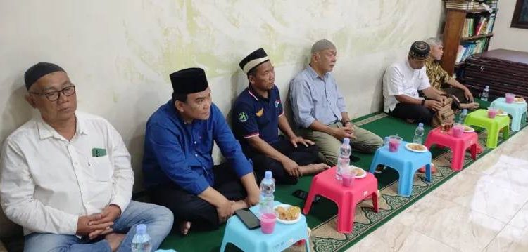 Pondok Pesantren Mahasiswa Achmad Basyarie (PPM AB) menghelat acara buka puasa bersama. Foto: LINES.