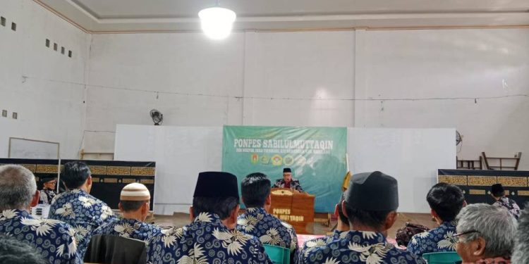 DPD LDII Kabupaten Magelang menggelar pengajian takmir masjid di Pondok Pesantren Sabilul Muttaqin, Sawangan, Magelang. Foto: LINES.