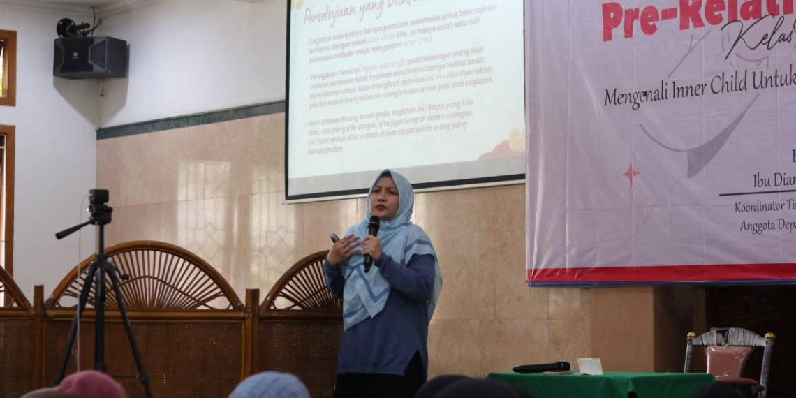 Pre-Relationship Class Vol. 1. Kegiatan bertema "Mengenali Inner Child untuk Berdamai dengan Luka Masa Kecil" yang digelar tim PPG LDII Jakarta Selatan. Foto: LINES.