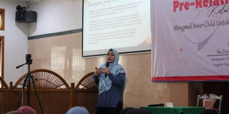 Pre-Relationship Class Vol. 1. Kegiatan bertema "Mengenali Inner Child untuk Berdamai dengan Luka Masa Kecil" yang digelar tim PPG LDII Jakarta Selatan. Foto: LINES.
