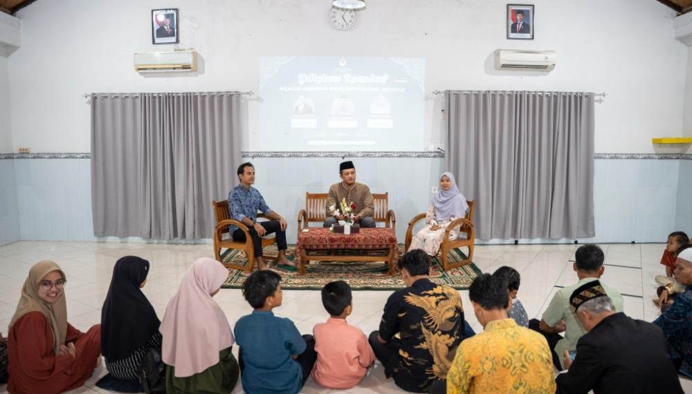 PC LDII Denpasar Timur menggelar talkshow yang menghadirkan narasumber inspiratif, Ustaz Mahzumi Alfian B dan Luthfi Anggraeni. Foto: LINES.