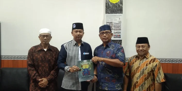 Pengurus Cabang (PC) LDII Cileungsi mengadakan kunjungan silaturrahim dengan Fokopimcam Cileungsi, Kabupaten Bogor. Foto: LINES