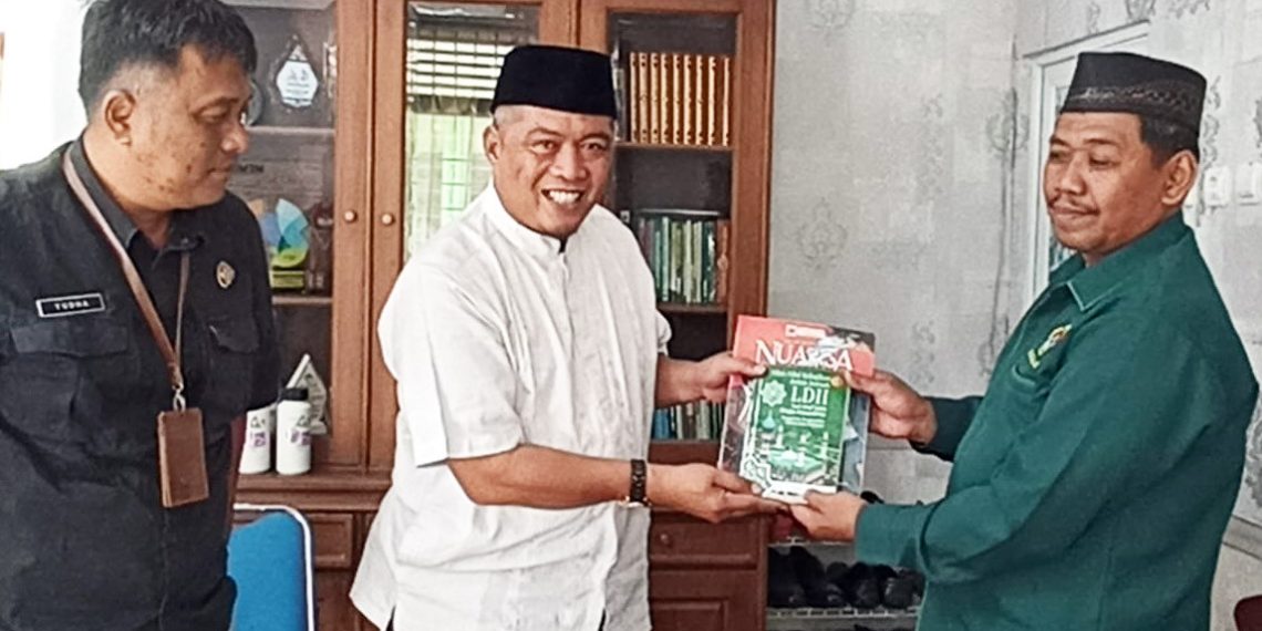 Pengurus LDII Kota Magelang bersilaturahmi ke Kantor Kementerian Agama (Kemenag) Kota Magelang. Foto: LINES.