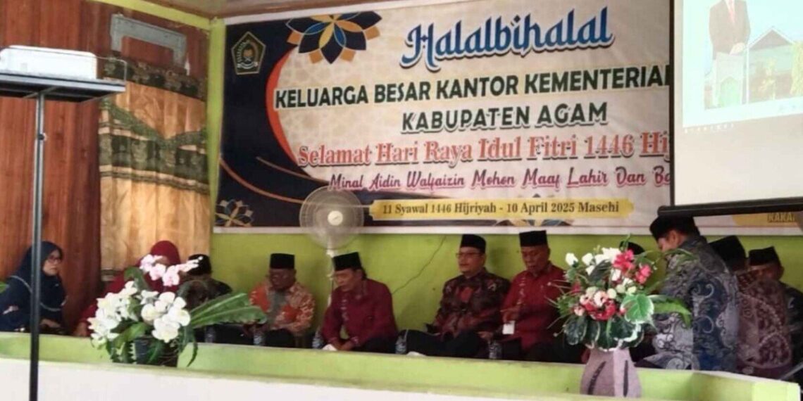 Pengurus DPD LDII Kabupaten Agam menghadiri “Halal Bihalal Syawal 1446 H”, yang diselenggarakan oleh Kantor Kementerian Agama (Kemenag) Agam. Foto: LINES.