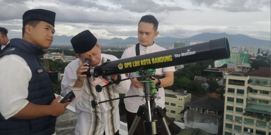 DPD LDII Kota Bandung turut berpartisipasi dalam pemantauan hilal untuk menentukan 1 Syawal 1446 H. Foto: LINES