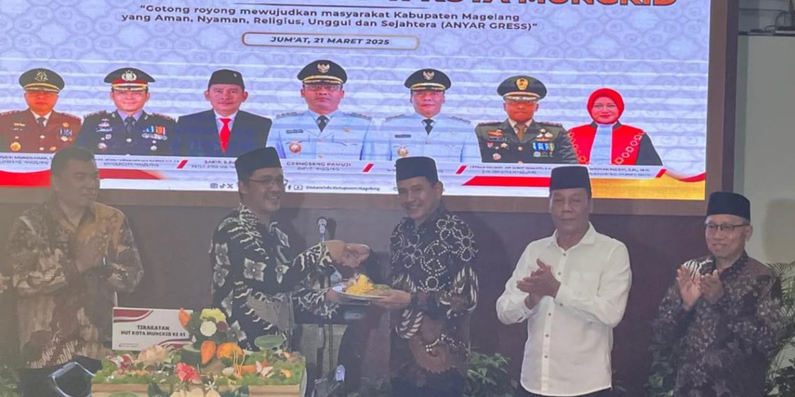 Pemerintah Kabupaten Magelang menggelar Malam Tirakatan dan Sarasehan peringatan Hari Ulang Tahun (HUT) ke-41 Kota Mungkid, pada Jumat (21/3). Foto: LINES