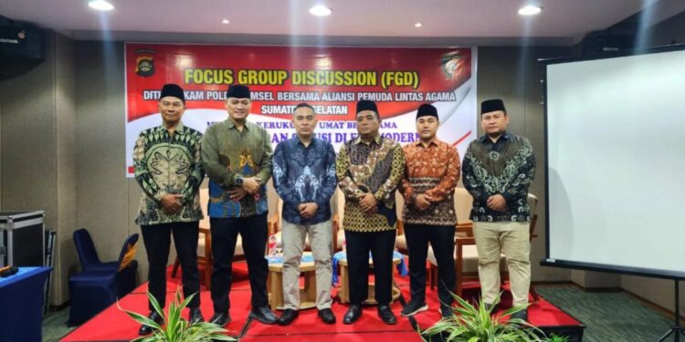 Pengurus DPW LDII Sumatera Selatan (Sumsel) menghadiri undangan “Focus Group Discussion (FGD) Menjaga Kerukunan Umat Beragama: Tantangan dan Solusi di Era Modern”. Foto: LINES