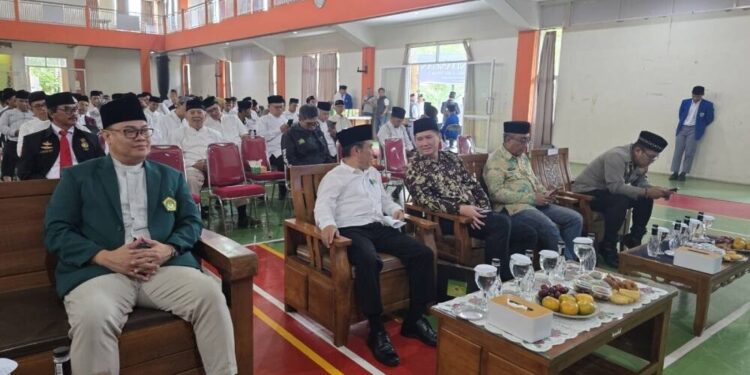 LDII Jawa Barat menggelar kegiatan Halal Bihalal dan silaturahim Idul Fitri 1446 H sebagai upaya memperkuat ukhuwah insaniyah, islamiyah, dan wathaniyah. Foto: LINES.