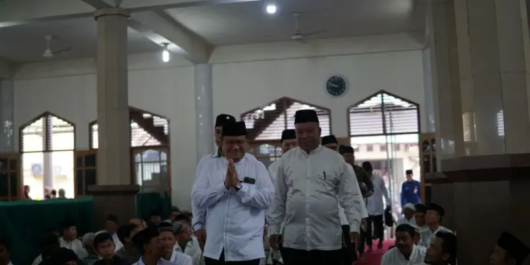 DPD LDII Kota Jambi menghelat halal bihalal dihadiri 2.000-an warga. Acara itu diselenggarakan di Masjid Tawakal, Jambi Selatan, Jambi, pada Minggu (13/4). Foto: LINES
