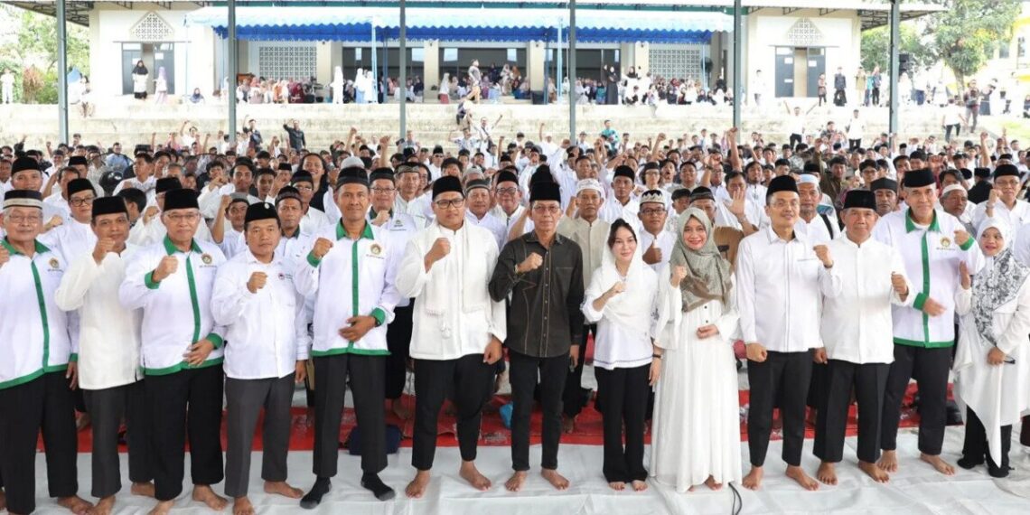 Wali Kota Batam, Amsakar Achmad mengungkapkan, pihaknya mendukung pendidikan berbasis pesantren bagi generasi muda. Foto: LINES