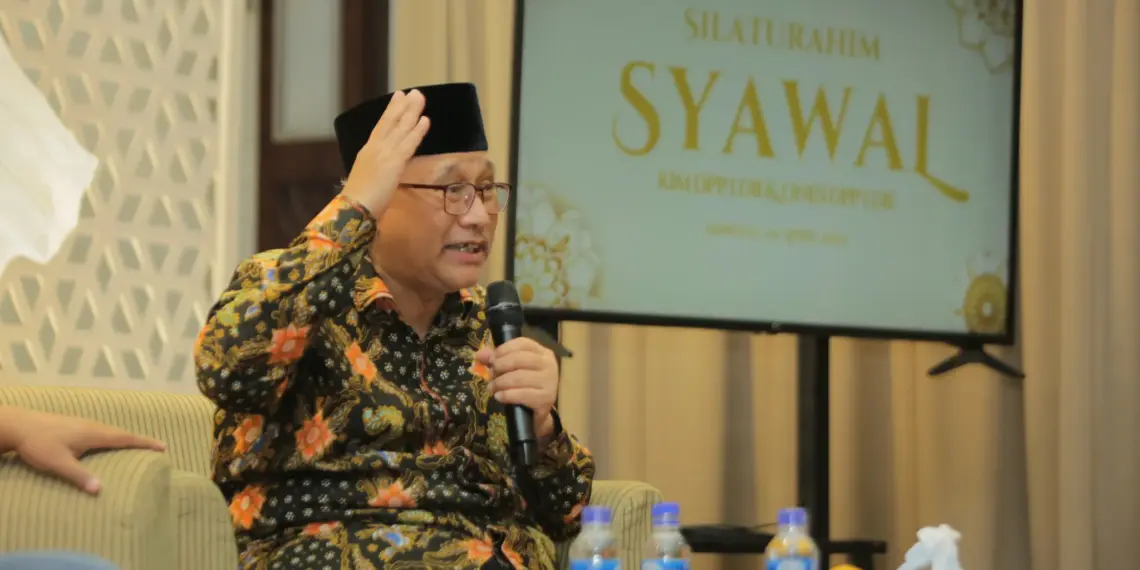 Ketua Umum DPP LDII, KH Chriswanto Santoso menegaskan pentingnya peran media dalam menghadapi era post truth. Hal itu ia katakan saat menghadiri “Silaturahim Syawal KIM dan LINES DPP LDII”, pada Minggu (20/4). Foto: LINES
