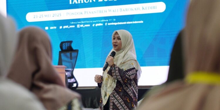 Dian Alia Putri, dalam Pelatihan Tim Pencegahan dan Penanggulangan Kekerasan (TPPK) yang diselenggarakan DPP Lembaga Dakwah Islam Indonesia (LDII) di Pondok Pesantren Wali Barokah, Kediri, Sabtu, 24 Mei 2025. Foto: LINES