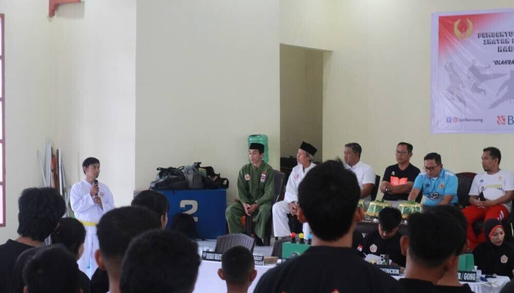 Mukhammad Fathoriq Ernanto, pesilat Persinas ASAD mengikuti seleksi tim inti Pra Porprov yang dilaksanakan oleh Ikatan Pencak Silat Indonesia (IPSI) Kabupaten Bantaeng. Foto: LINES.