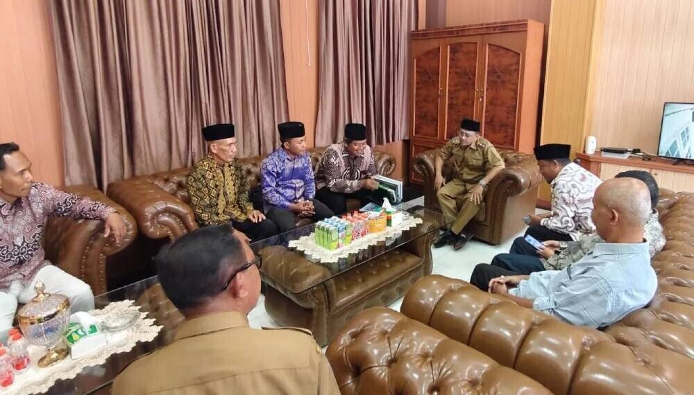 Wakil Wali Kota Bima, Feri Sofiyan, mengajak ormas Islam untuk berkolaborasi dalam mewujudkan program pemerintah. Foto: LINES.