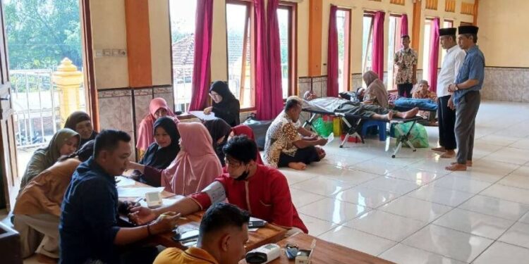 DPD LDII Kabupaten Demak menggelar aksi donor darah bersama Palang Merah Indonesia (PMI) Kabupaten Demak. Foto: LINES.