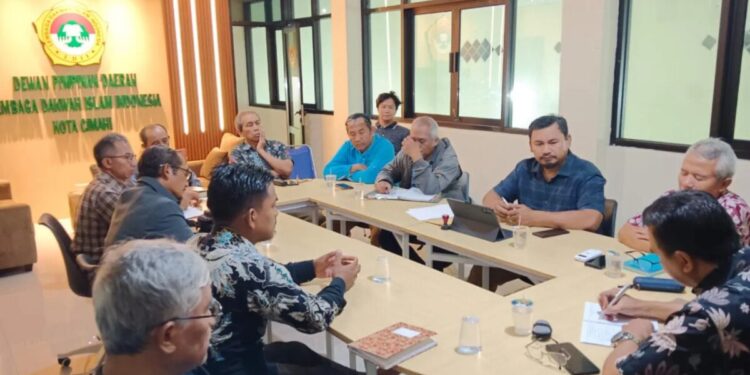 DPD LDII Kota Cimahi menggelar rapat koordinasi bulanan pada Selasa (29/4), bertempat di Sekretariat DPD LDII Kota Cimahi, Kecamatan Cimahi Selatan, Cimahi, Jawa Barat. Foto: LINES