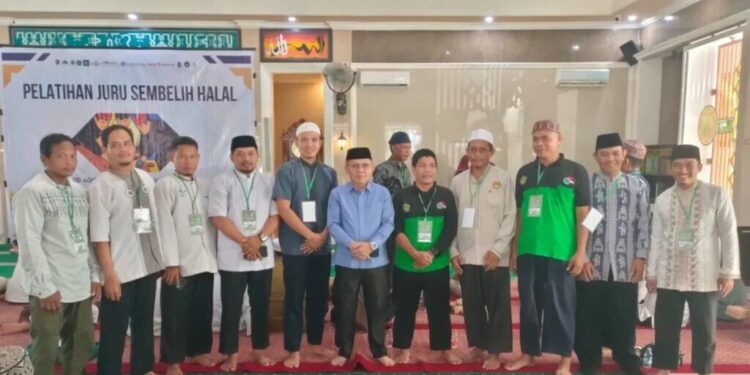 Jelang Hari Raya Kurban, Kemenag Provinsi Kalimantan Tengah menggelar Pelatihan JULEHA (Juru Sembelih Halal) pada Minggu (25/5) lalu. Foto: LINES.