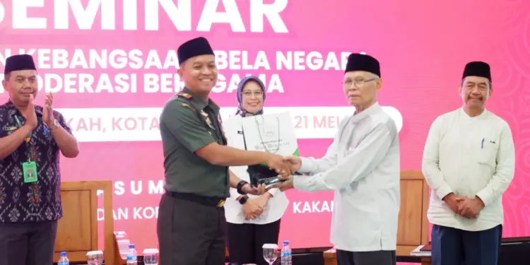 Dalam rangka memperingati Hari Kebangkitan Nasional ke-117, Pondok Pesantren (Ponpes) Wali Barokah Kota Kediri menyelenggarakan seminar bertajuk “Wawasan Kebangsaan, Bela Negara, dan Moderasi Beragama”. Foto: LINES