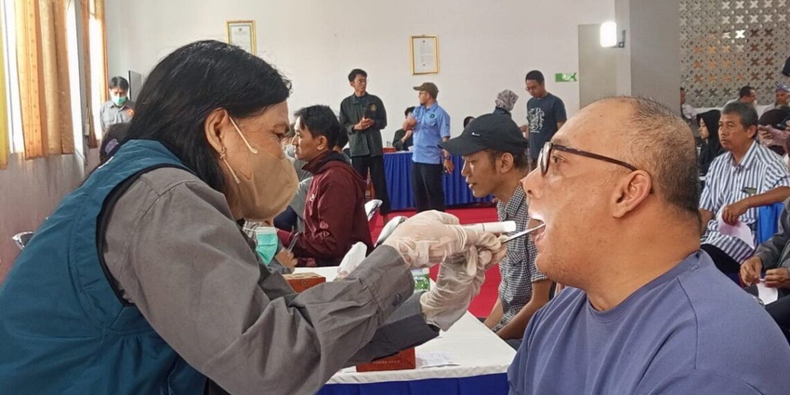 DPD LDII Kota Bandung berkolaborasi dengan Dinas Kesehatan Kota Bandung menyelenggarakan program Cek Kesehatan Gratis. Foto: LINES.