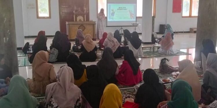 DPD LDII Kabupaten Wakatobi menggelar sosialisasi kesehatan bertajuk “Pencegahan Stunting” di Masjid Baitulrohman Liya One Melangka, Wakatobi. Foto: LINES.