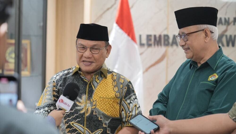 Anggota Komisi V DPR RI, Hanan A. Rozak, saat berkunjung ke kantor DPP LDII. Foto: LINES.