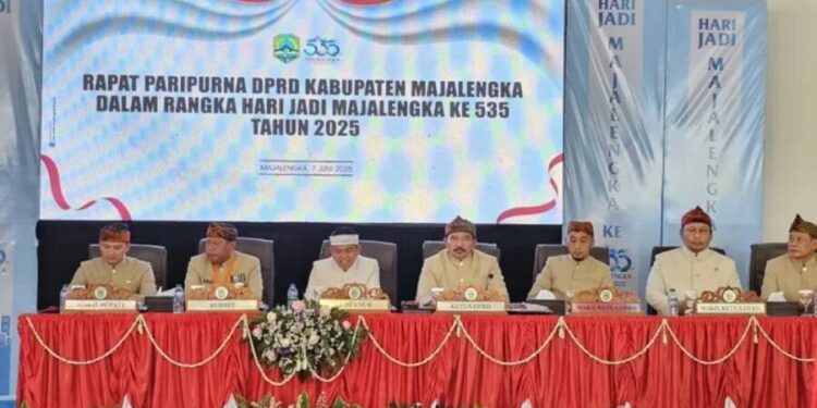 Ketua Dewan Pimpinan Daerah (DPD) LDII Kabupaten Majalengka, H. Ace Kusnadi, menghadiri Rapat Paripurna Istimewa DPRD. Foto: LINES.