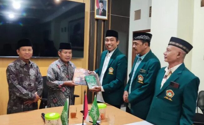 DPW LDII Daerah Istimewa Yogyakarta (DIY) bersilaturahim ke kantor Pengurus Wilayah Nahdlatul Ulama (PWNU) DIY di Jalan MT Haryono, Yogyakarta, pada Kamis, 12 Juni 2025. Foto: LINES