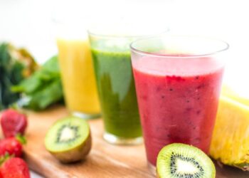 Makan Buah atau Minum Jus, Mana yang Lebih Sehat?