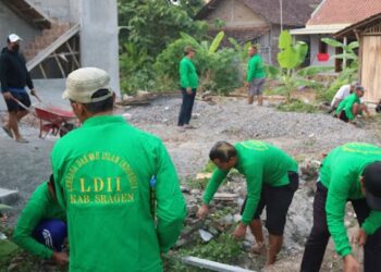 LDII Sragen Gelar Kerja Bakti, Rayakan Kemerdekaan dengan Peduli Lingkungan
