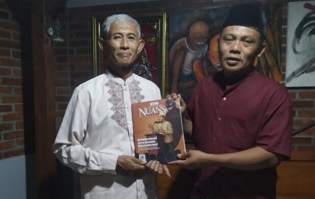 Silaturahim Ketua PC LDII Playen, Angwar, ke kediaman Panewu Playen, Agus Sumaryono, pada Jumat (6/6/2025). Foto: LINES