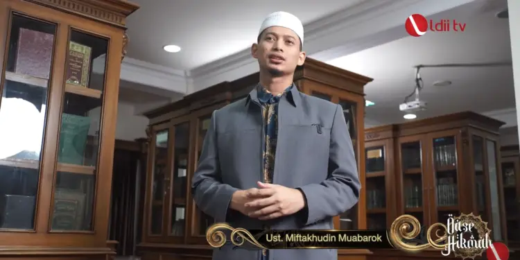 Ust. Mifta Khuddin Mubarok dalam tayangan Oase Hikmah LDII TV beberapa waktu yang lalu menjelaskan perlu mengetahui kriteria memilih pasangan hidup. Foto: LINES