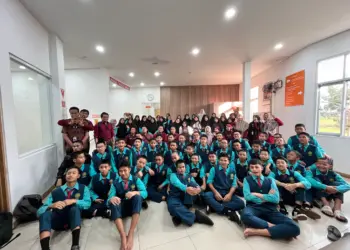 SMP MIBS Ajak Siswa Mengenal Dunia Kesehatan Lewat Outing Class