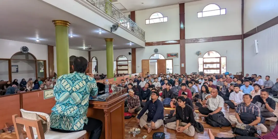 PC LDII Margaasih bekerja sama dengan PAC LDII Desa Mekarrahayu menggelar kegiatan Sosialisasi Usaha Bersama Gabungan Baraya Suci (UB GBS) pada Minggu (20/7), di Masjid Baitul A’la Mekarrahayu. Foto: LINES