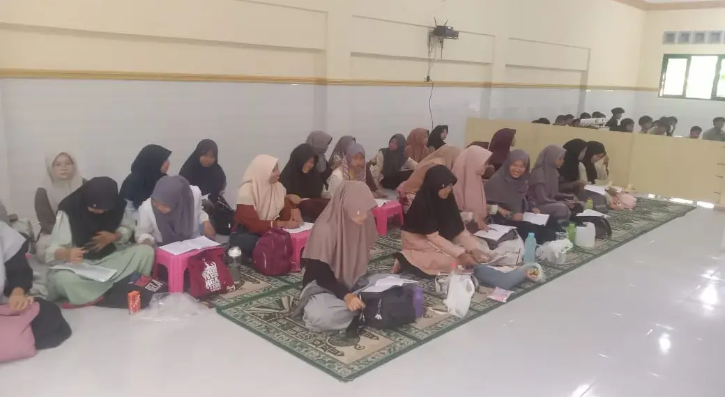 DPD LDII Kota Banjar bekerja sama dengan DPD LDII Kabupaten Ciamis menggelar pengajian remaja gabungan di Aula Masjid Baiturrohim, Pamarican, Kabupaten Ciamis, Jawa Barat. Foto: LINES