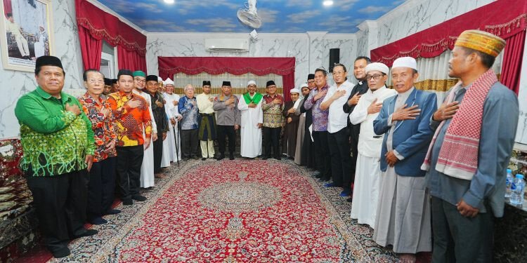**Medan (22/7).** DPW LDII Sumatera Utara (Sumut) menghadiri undangan “Silaturahim Kebangsaan Bersama Kapolri”. Acara yang diselenggarakan oleh Polda Sumut tersebut, dihelat pada Jumat (11/7), di Ponpes Al Kautsar Al Akbar, Medan, Sumatera Utara. Foto: LINES