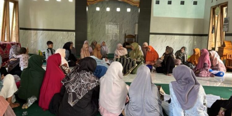 PC LDII Kapanewon Dlingo, Patuk, dan Playen naungan DPD LDII Bantul, Daerah Istimewa Yogyakarta (DIY), menggelar pengajian keputrian bersama di Masjid An Nur, Dlingo, Bantul, Daerah Istimewa Yogyakarta (DIY). Foto: LINES