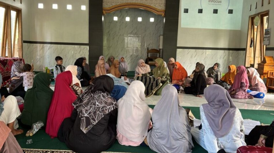 PC LDII Kapanewon Dlingo, Patuk, dan Playen naungan DPD LDII Bantul, Daerah Istimewa Yogyakarta (DIY), menggelar pengajian keputrian bersama di Masjid An Nur, Dlingo, Bantul, Daerah Istimewa Yogyakarta (DIY). Foto: LINES