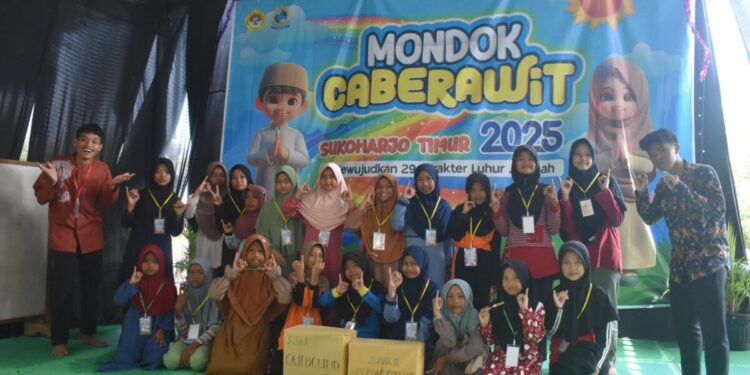 Dalam rangka membina generasi penerus sejak usia dini, PC LDII Polokarto dan PC LDII Mojolaban menggelar pembinaan usia dini (TK, PAUD dan SD) melalui Mondok Cabe Rawit Tahun 2025. Foto: LINES