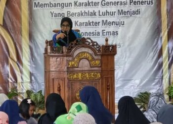 LDII Sintang Gelar Ngaji Khusus Putri, Undang Desainer Ida Royani Sebagai Pemateri
