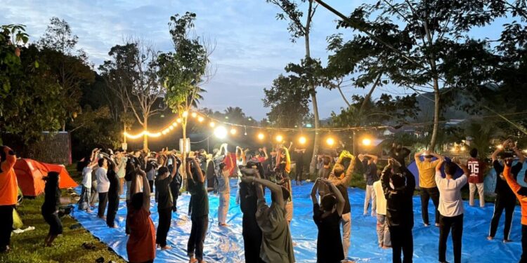 Puluhan pemuda LDII Kabupaten Polewali Mandar (Polman) berkumpul di kawasan wisata alam Papandangan. Foto: LINES