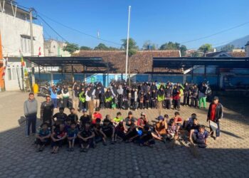 SMP Nurul Ilmi Boarding School Helat Kerja Bakti Nasional LDII 2025 Bersama Siswa