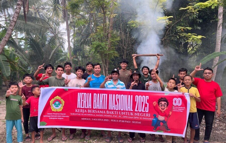 DPD LDII Kabupaten Majene, Sulawesi Barat turut menggelar Kerja Bakti. Foto: LINES.