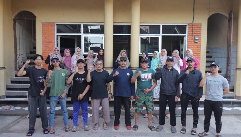 PC LDII Batujajar Bandung Barat menggelar kerja bakti bersama. Foto: LINES.