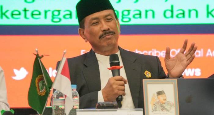 Guru Besar Ilmu Sejarah Universitas Diponegoro sekaligus Ketua DPP Singgih Tri Sulistiyono dalam Sekolah Virtual (SVK) Kebangsaan. Foto: LINES.
