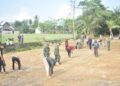 TNI dan LDII Lamasi Gotong Royong Bersihkan Lapangan dan Siapkan Lahan Pertanian