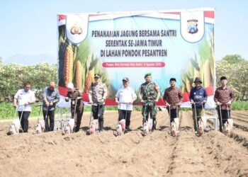 Ponpes Wali Barokah Dukung Program Tanam Jagung Polres Kediri Kota