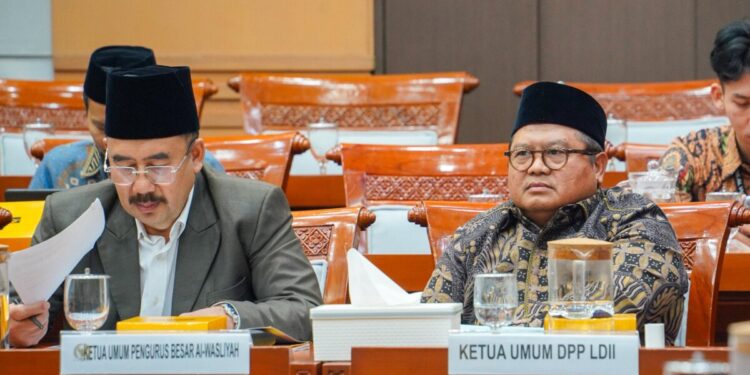 Wakil Ketua Komisi VIII DPR RI Singgih Januratmoko bersama Sekretaris Umum DPP LDII, Dody Taufiq Wijaya. Foto: LINES