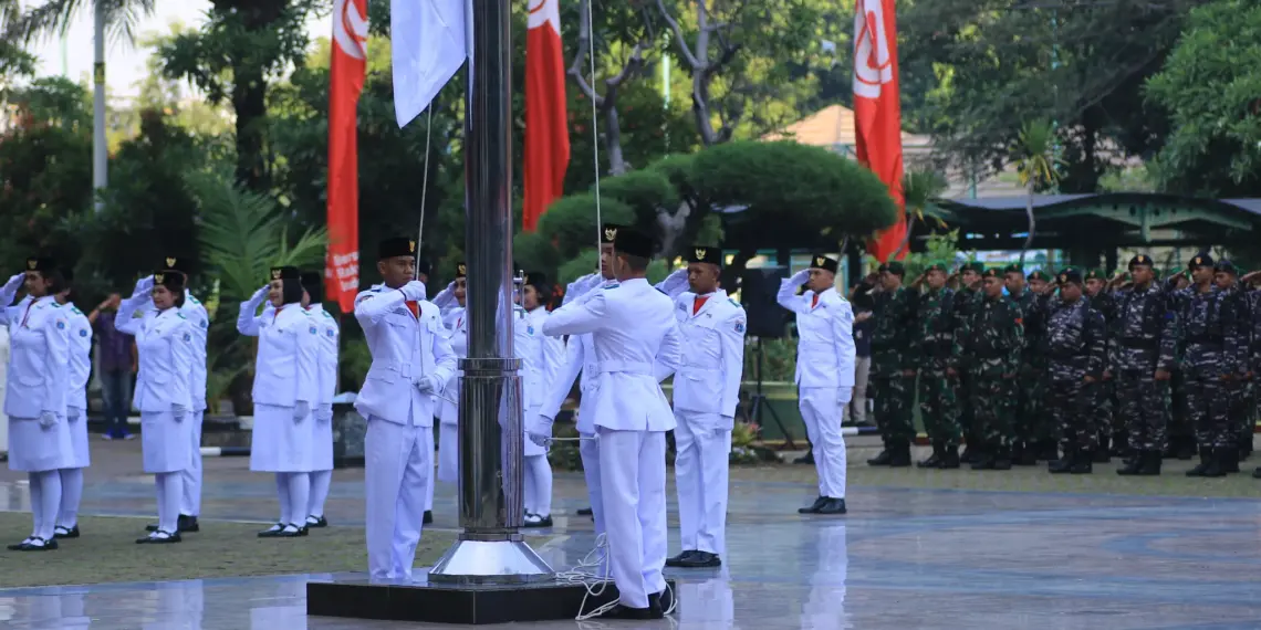 LDII hadiri upacara HUT RI ke-80 Kemerdekaan Republik Indonesia yang digelar Pemerintah Kota Jakarta Utara, pada Minggu, 17 Agustus 2025, di Plaza Barat Kantor Walikota Administrasi Jakarta Utara. Foto: LINES